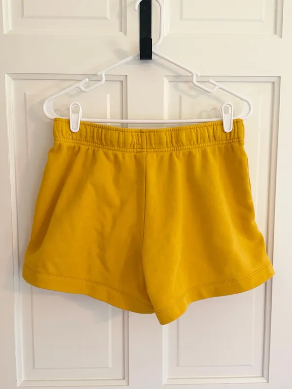 Nike Sportswear Club Fleece Mustard‎ Yellow Shorts Women’s M - Image 4