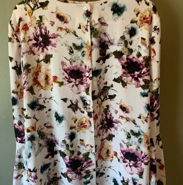 Bell Sleeve Blouse Multiple Size XL - Image 2
