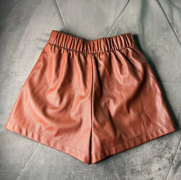 Steve Madden Shorts - Image 2