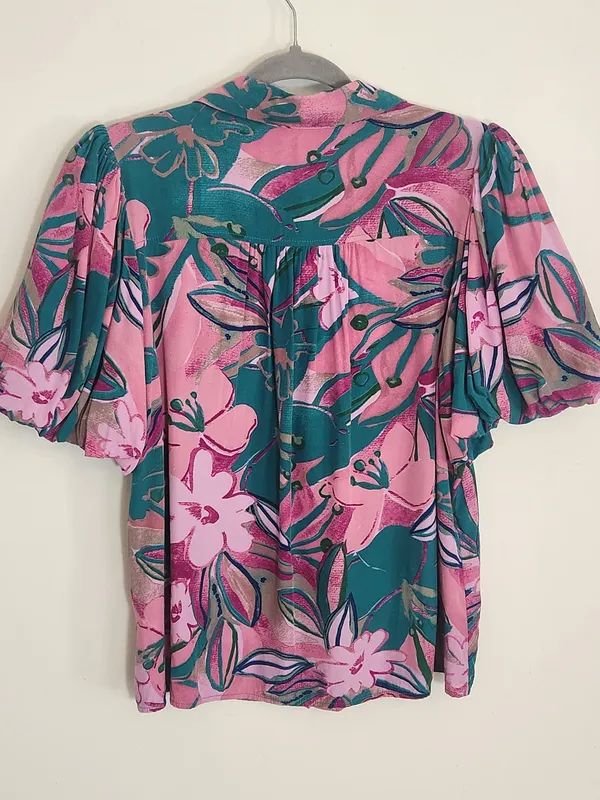 Entro Pink and Teal Green Tropical Print Puffy Sleeve Blouse Size Large - Image 3