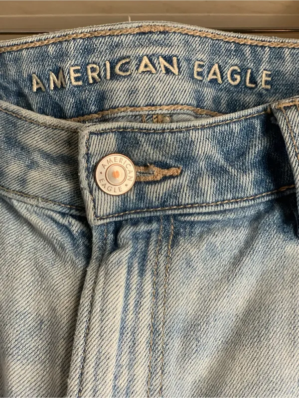 American Eagle Light Distressed women’s Mid-Rise Jeans Size-10 Distressed Street - Image 2