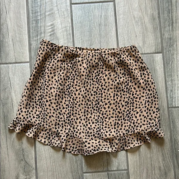 Cotton Candy Tan and Black Leopard Skirt - Image 3