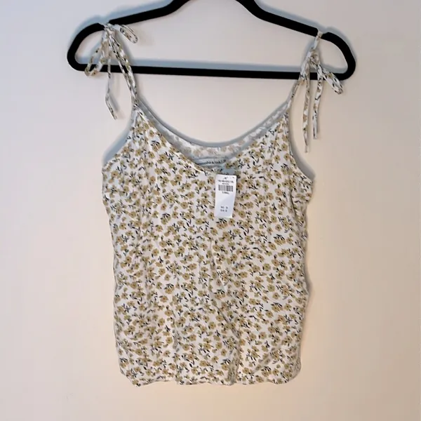 NWT Abercrombie & Fitch Cream & Yellow Floral Tie-Strap V-Neck Tank Flowy‎ XS - Image 2
