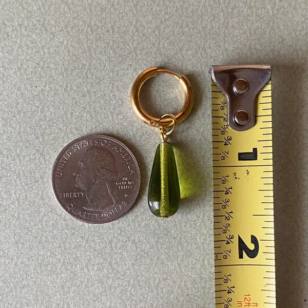Handmade dark olive color teardrop Czech glass simple minimalist hoop earrings💚🫒2WAY✨ - Image 7