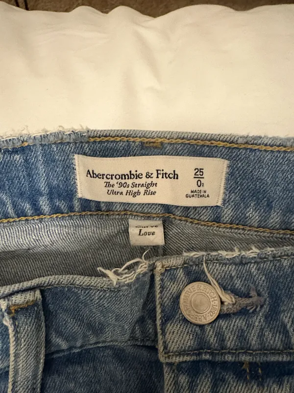 Abercrombie and Fitch 90’s straight ultra high rise jeans - Image 3