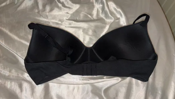 Victoria's Secret Wireless Bra T-Shirt Lightly Lined - Image 3