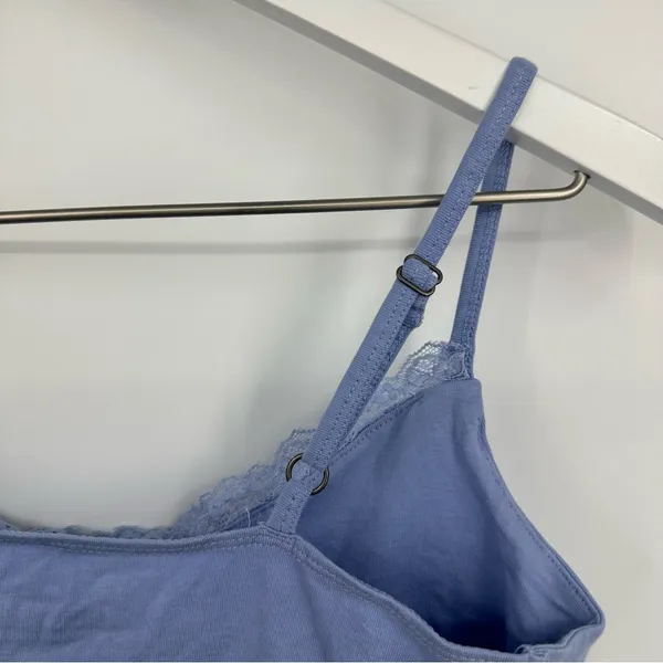 Hollister Blue Camisole Top Size Medium NWT - Image 7
