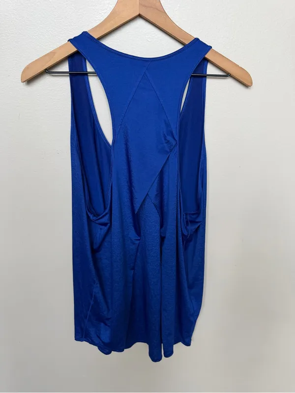 Lululemon Essential Tank Pleated Larkspur Blue Scoop Neck Athletic Top Size 14 - Image 8