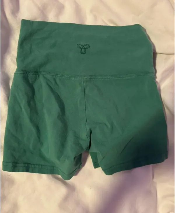 Aritzia TNA Tank and Shorts Set - Image 4