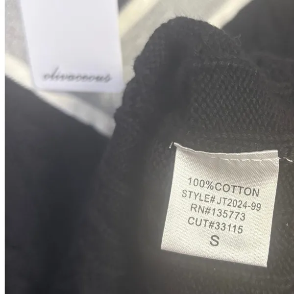 Olivaceous Black With Gray Stripe Cable Knit V‎ Neck Sweater Size Small - Image 6