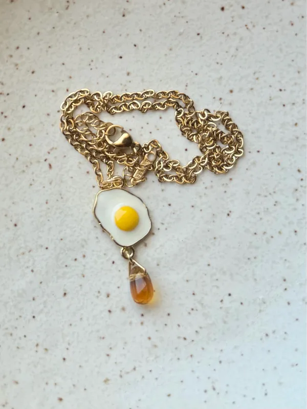 Handmade Kawaii funny funky sunny side up egg & amber color teardrop bead necklace 🍳💛 - Image 4