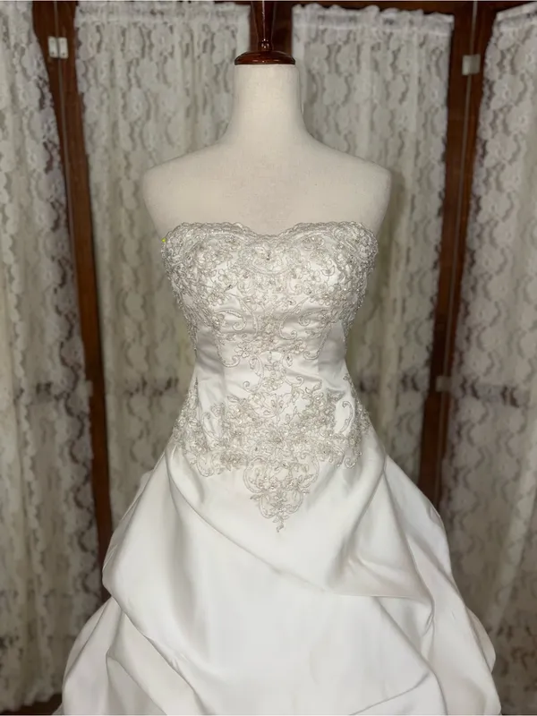 Stunning New David’s Bridal Beaded Ball Gown Wedding Gown - Image 3