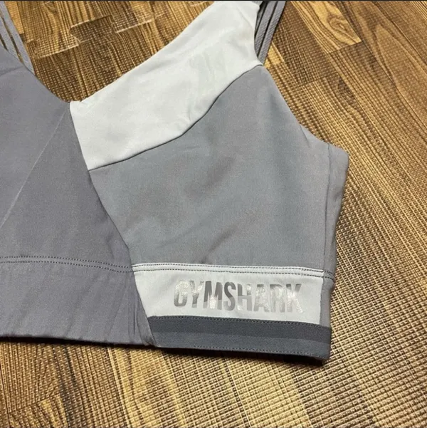 Gymshark Color-block Sports Bra - Image 6