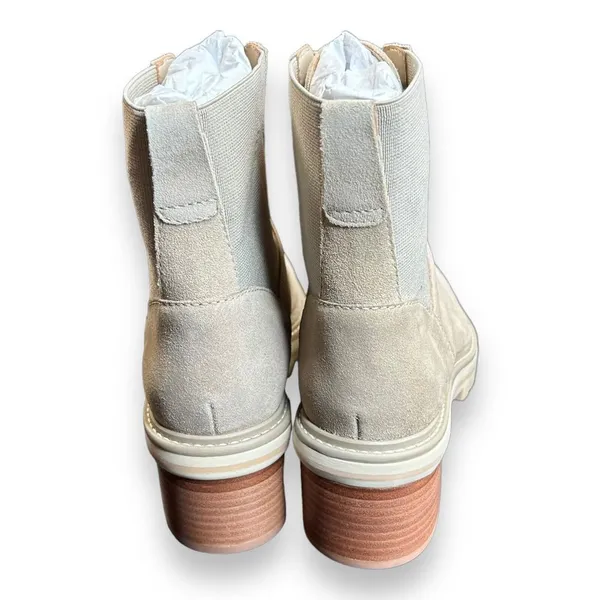 BERNARDO Salerno Lace-Up Rubber Sole Boot US 6.5M White Suede‎ - Image 3