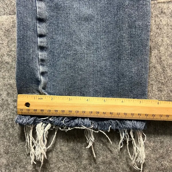 We The Free 27 Distressed Denim Jeans Frayed Hem Button Fly‎ Light Wash - Image 4