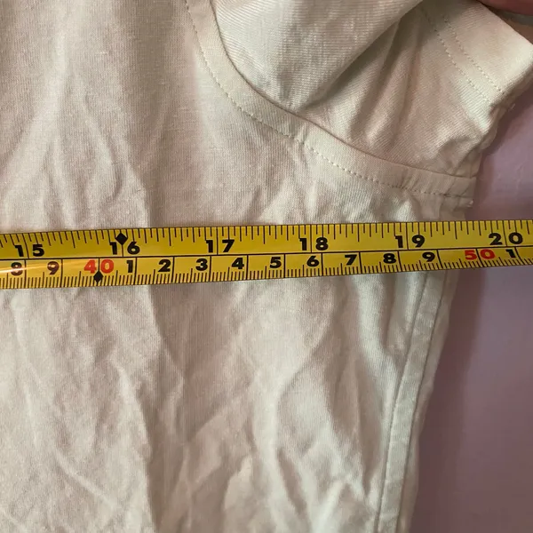 Lululemon Large Mint Green Cropped Short Sleeve Shirt Athleisure Women's size 10 - Image 6