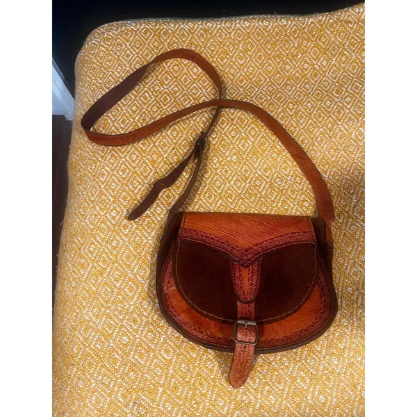 Vintage 70s Tooled Leather Suede Saddle Bag Western Crossbody Purse - Image 2