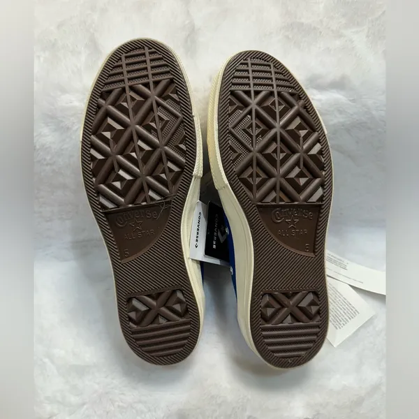 Converse Blue and White Sneakers with Heart Design - Image 4