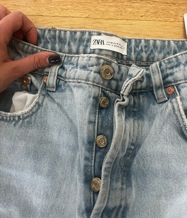High Wasted Light Jeans - Image 3