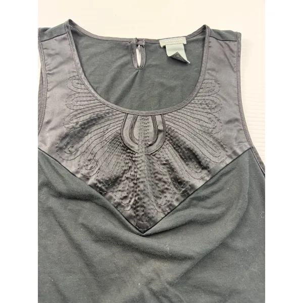 Ann Taylor Black Sleeveless‎ Tank Top Embroidered Satin Yoke Keyhole Back Small - Image 5