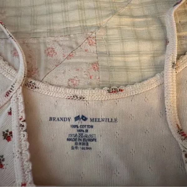 Brandy Melville White Tank Top with Red Floral Pattern - Image 4