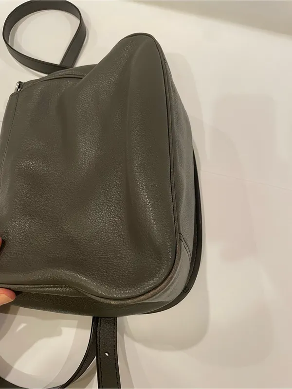 Marc Jacobs Empire Crossbody Bag Gray Pebbled Leather Purse - Image 5