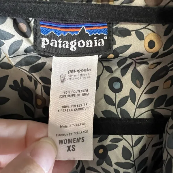 Patagonia Jacket Womens Sz XS Black Quilted‎ Long Insulated MOR Coat Floral - Image 7