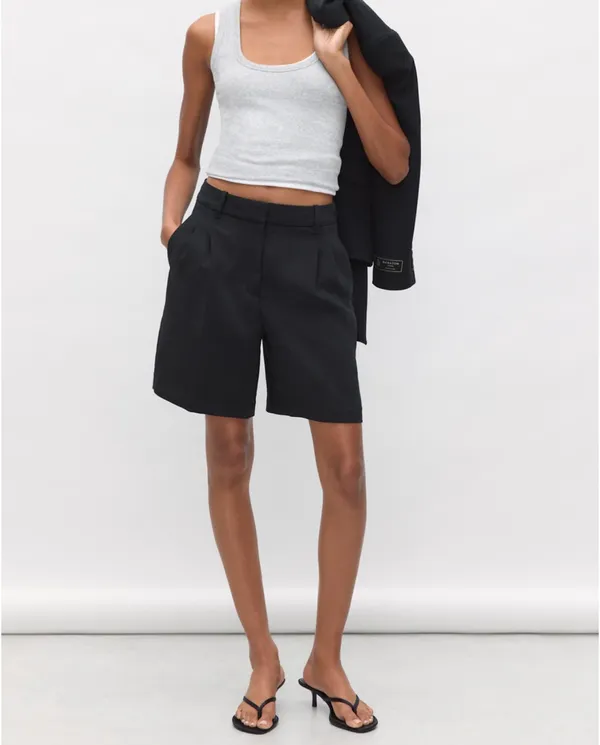 Aritzia Effortless Shorts - Image 6