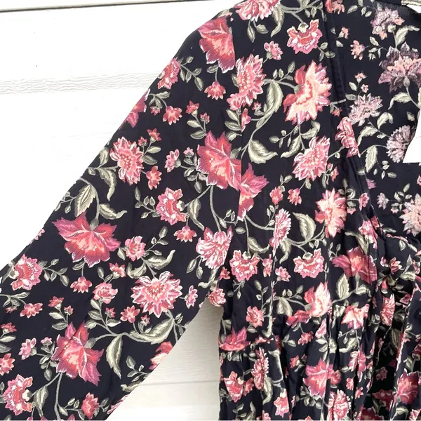 NWT American Eagle Womens Shirt Blouse Black Pink Mauve Floral Front Medium - Image 7