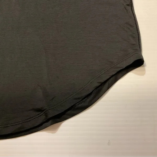 Lululemon Open Up Tie Back Tee Black Women Sz S/M - Image 5