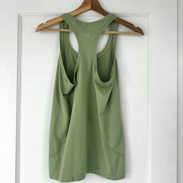 Lululemon Womens 6 Run Swiftly Tech Tank Top 2.0 Green Racerback hip length - Image 5