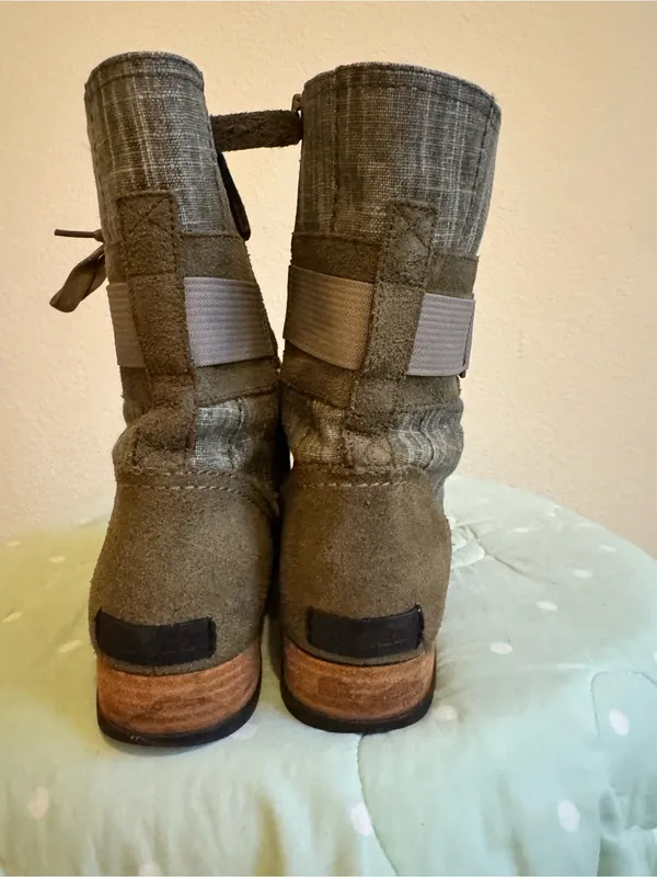 Sorel Olive Green Suede & Fabric Lace-Up Ankle Boots size 10.5 - Image 6