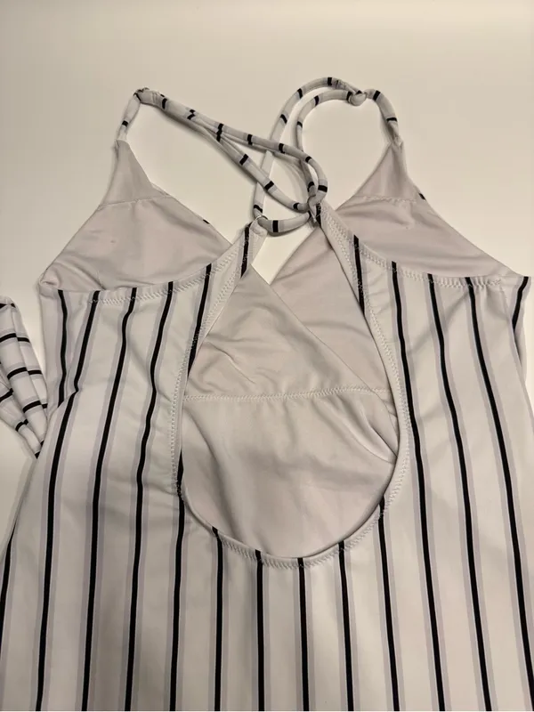 Cupshe Black & White Striped Wrap One Piece Swimsuit Size Large - Image 6