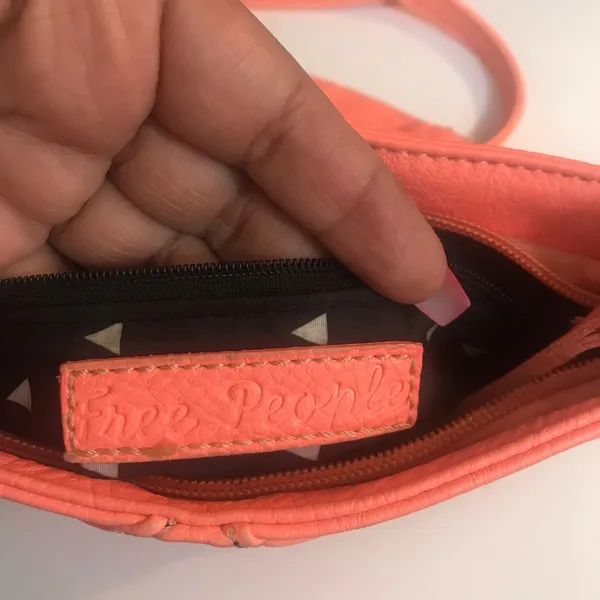 Free People small crossbody coral color - Image 3
