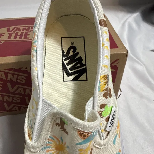 Vans Classic Slip On Shoes Womens 6.5 Get Outdoors Marshmallow Canvas Roadrunner - Image 6