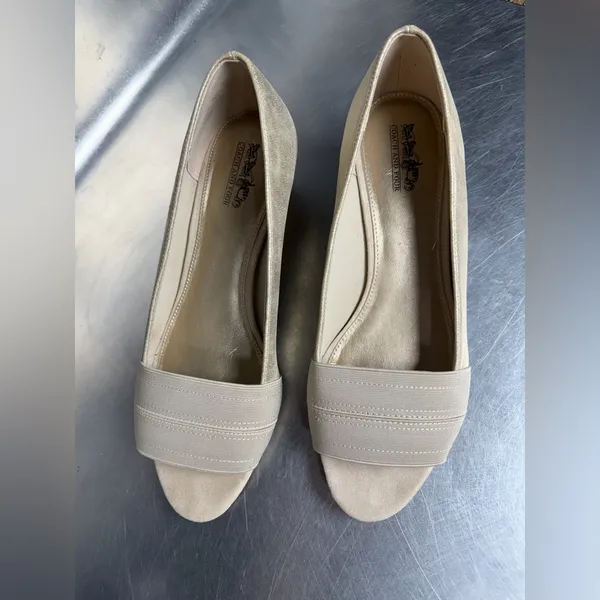 Coach metallic women’s wedge peep toe cork size 10 - Image 3