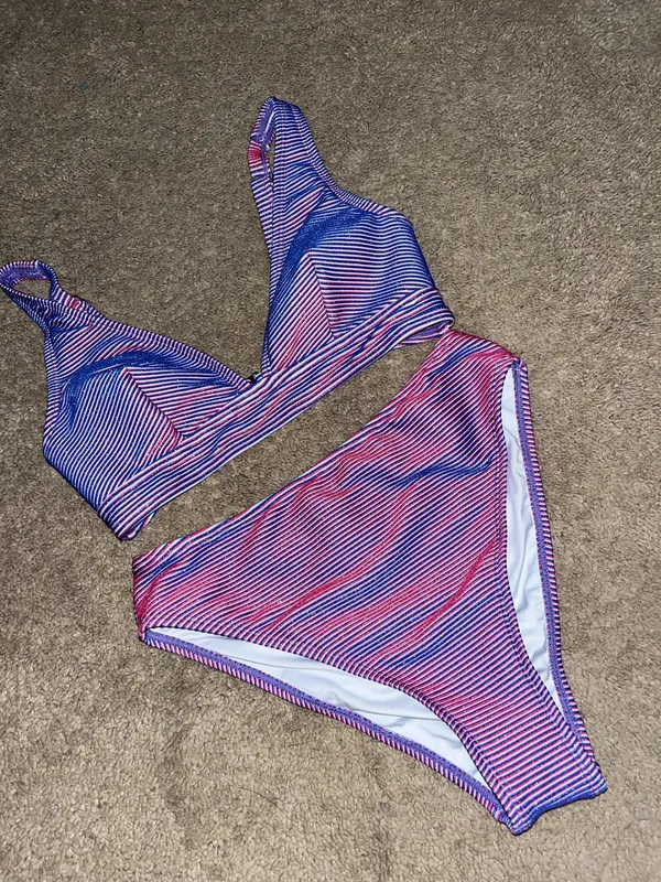 Cupshe Catch Me at Sunset Ombre Bikini Set - Image 4
