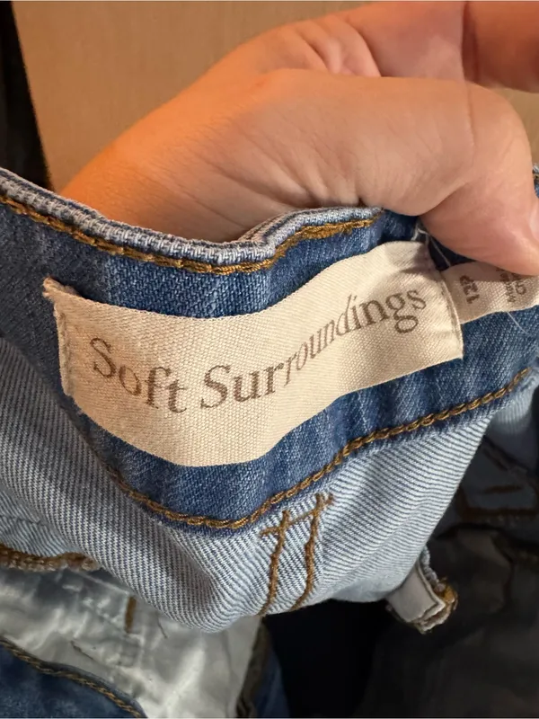 Women’s Soft Surroundings Wide Leg Jeans in Light Blue Denim Size 12P - Image 3