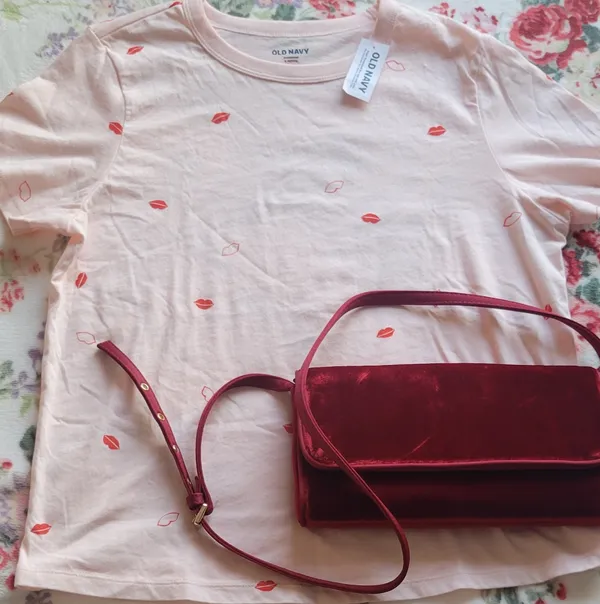 NWT Old Navy EveryWear Crew-Neck Printed T-Shirt for Women - Image 3