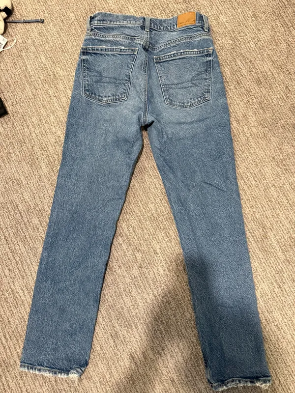 American Eagle High-Rise Straight Jeans - Image 2