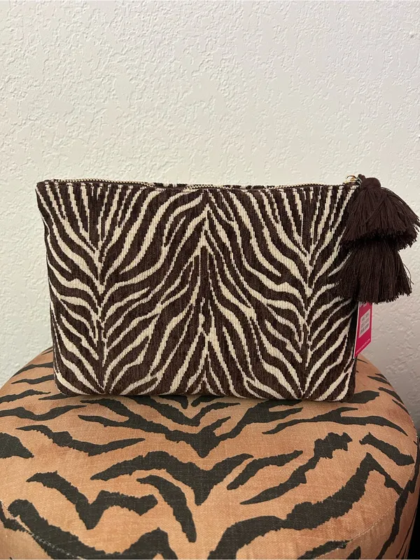 NEW Vince Camuto Brown Textured Zebra Print Large Makeup Cosmetic Pouch Bag - Image 3