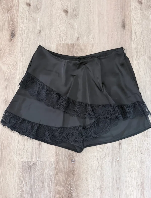 Satin 2 piece shirt and skort set Black Size XL - Image 2