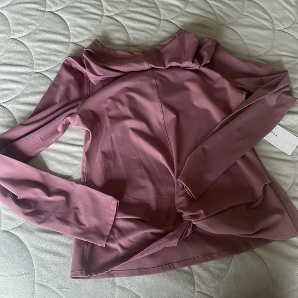 Yogalicious Long Sleeve Top - Size L - NWT - Image 2
