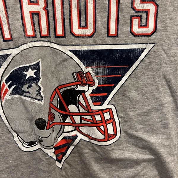 NWT New England Patriots NFL Womens V Neck T Shirt Steel Heather‎ Size S - Image 3