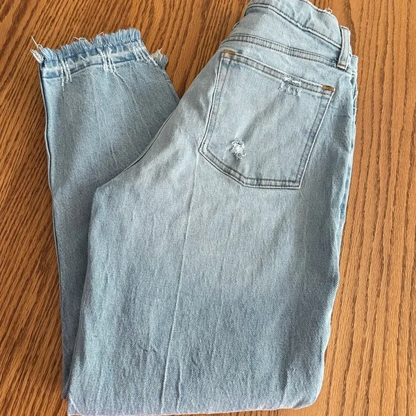 Abercrombie & Fitch 80s High Rise Mom Jeans Light Wash Waist 27” Ankle jeans - Image 7