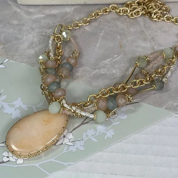 Multi layered faceted pastel stones with a teardrop peach decor boutique - Image 4