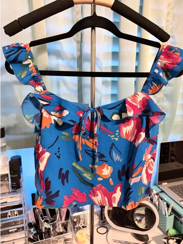 Sugar Lips Floral cropped top - Image 2