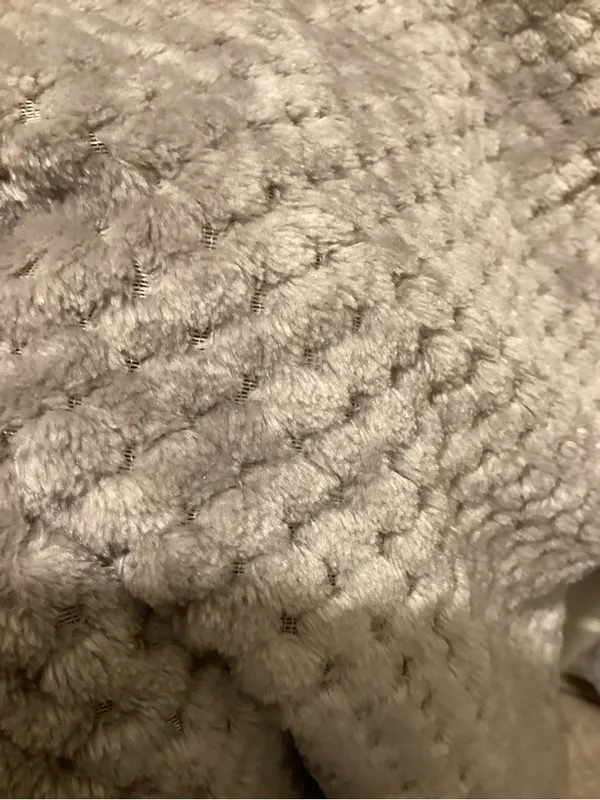 Men's Quilted Plush Zip - Image 4