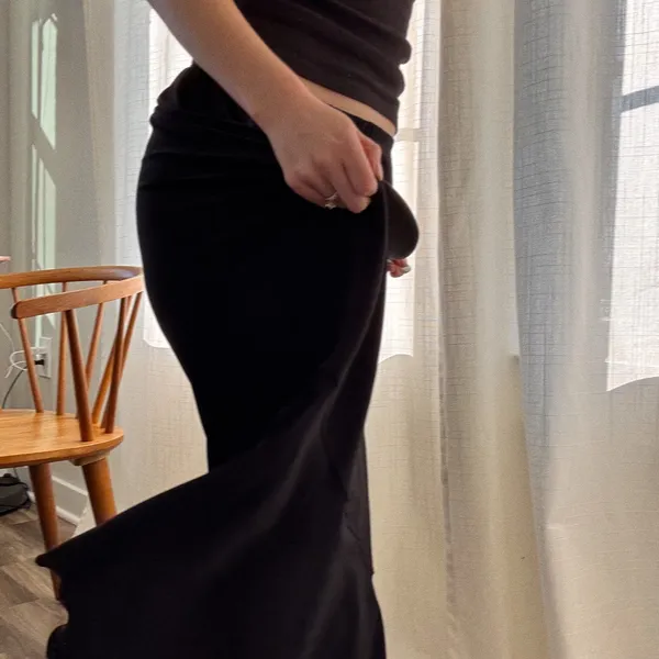 Vintage Y2K Clara's Black Flowy Skirt Maxi Assymtetrical Seem Long Stretchy - Image 6