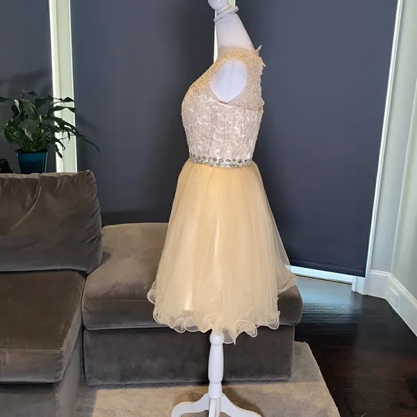 Women’s Short Prom Party Dress Size 6 - Image 4